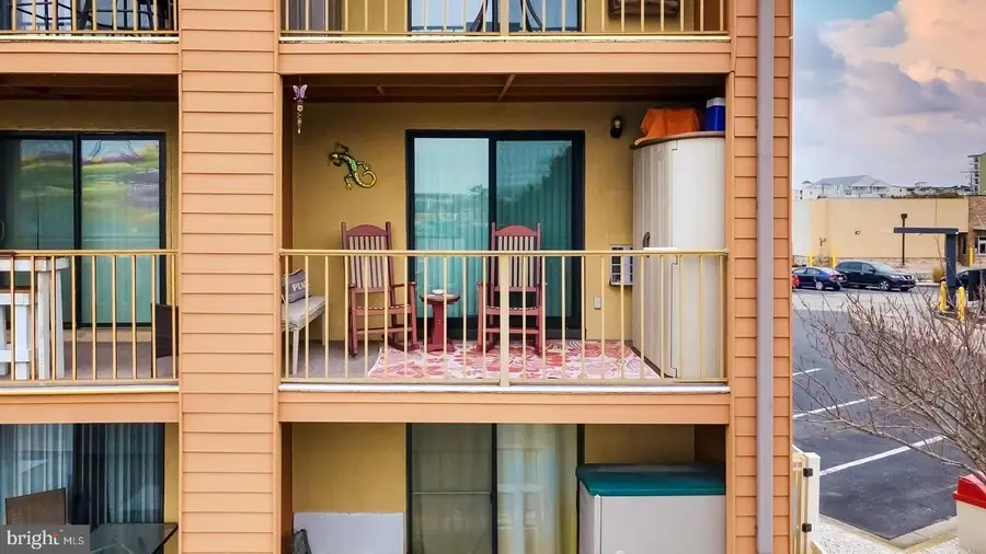 202 32nd St #210, Ocean City, MD 21842 - Image #2