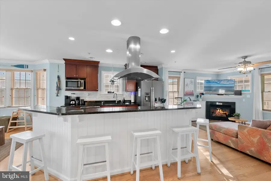 208 7th St #4, Ocean City, MD 21842 - Image #2