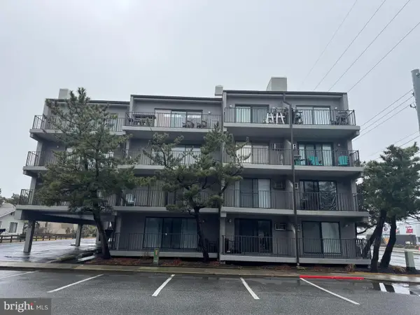 17 70th St #17, OCEAN CITY, MD 21842