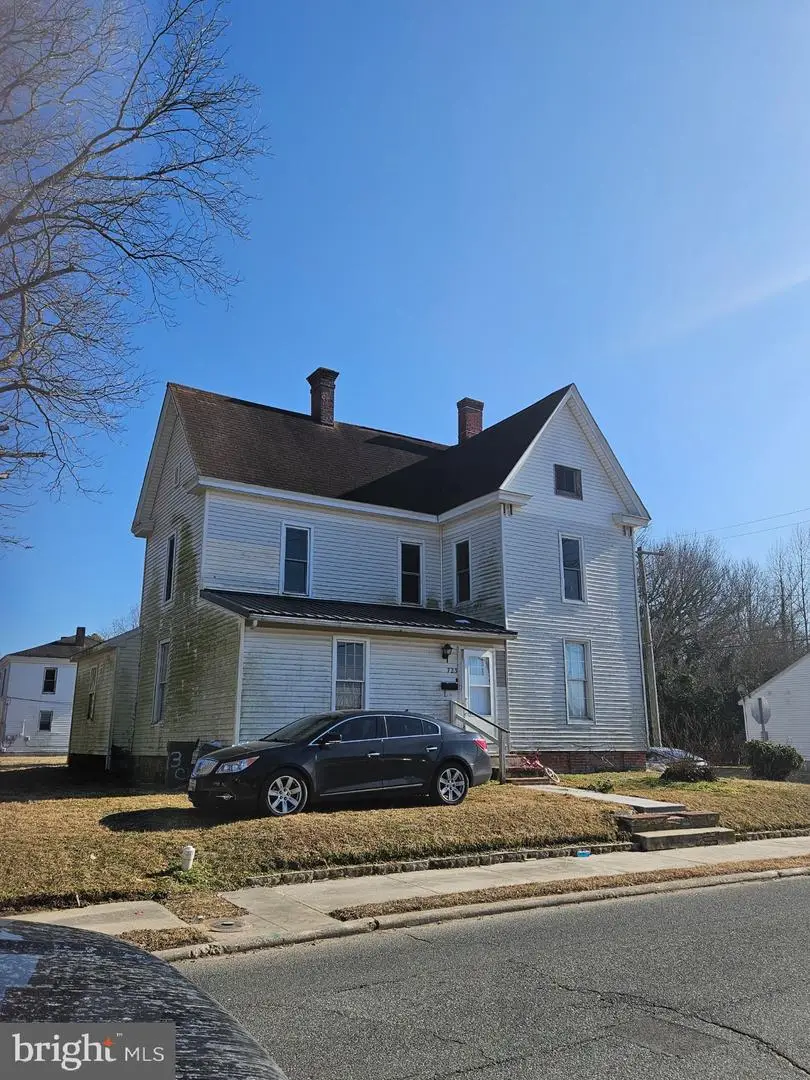 723 Clarke Ave, Pocomoke City, MD 21851 - #2