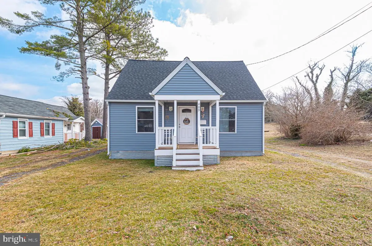 409 W Market St, Snow Hill, MD 21863 - #1