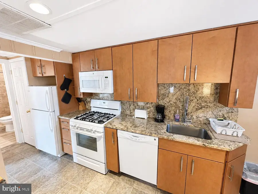 13 40th St #7, Ocean City, MD 21842 - #3