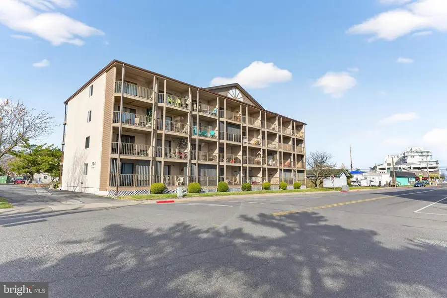 204 33rd St #208, Ocean City, MD 21842 - #3