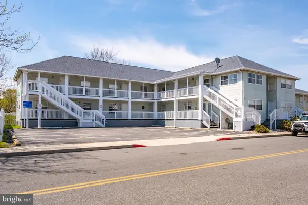 207 8th St #203e, OCEAN CITY, MD 21842