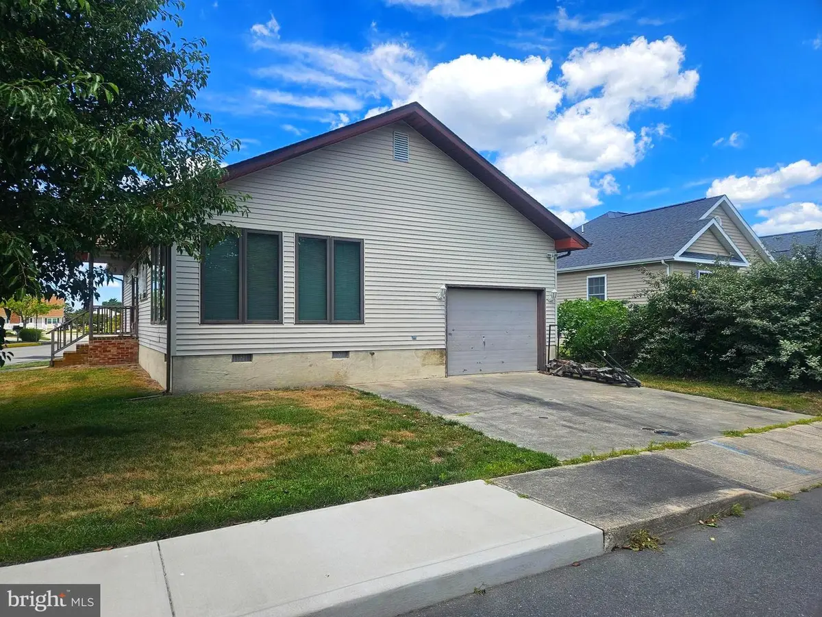400 136th St, Ocean City, MD 21842 - #1