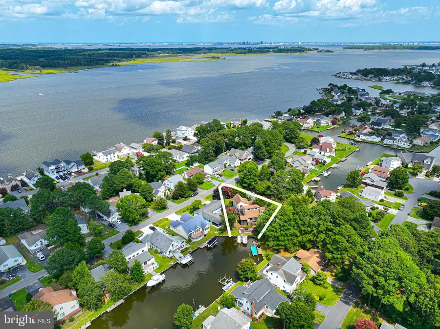 2 Windjammer Rd, Ocean Pines, MD 21811 - #2