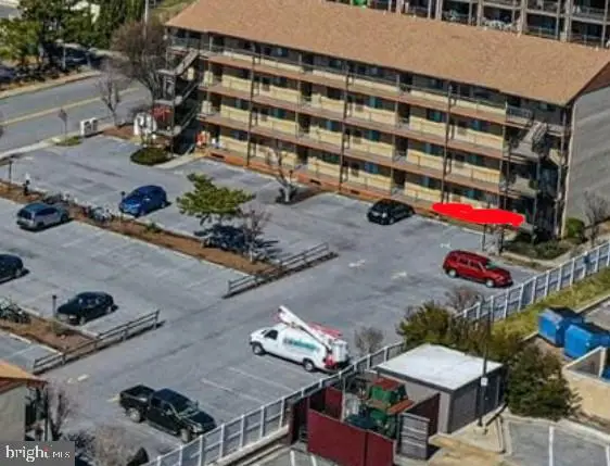 203 33rd St #102, OCEAN CITY, MD 21842