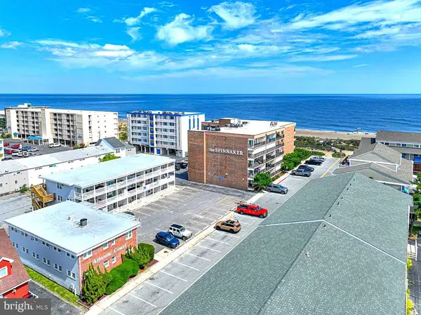 12 72nd St #204, OCEAN CITY, MD 21842