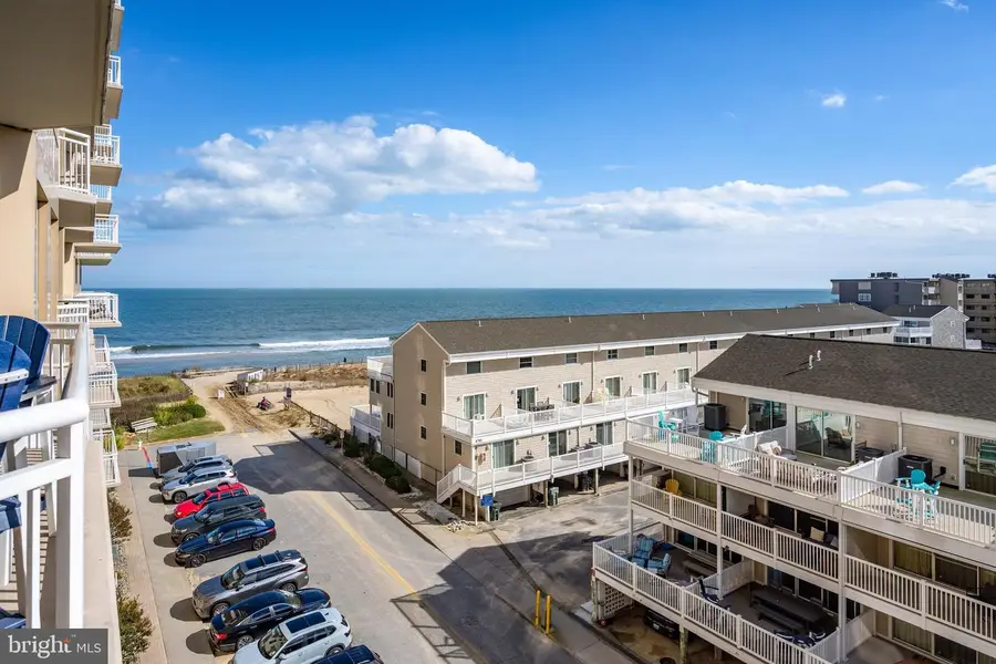 2 48th St #402, Ocean City, MD 21842 - #2