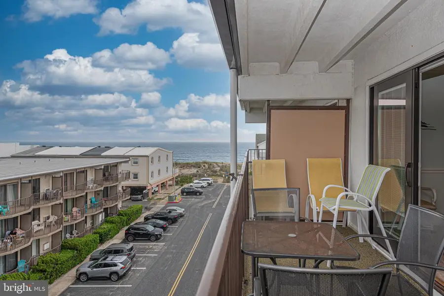 11 36th St #402, Ocean City, MD 21842 - #3