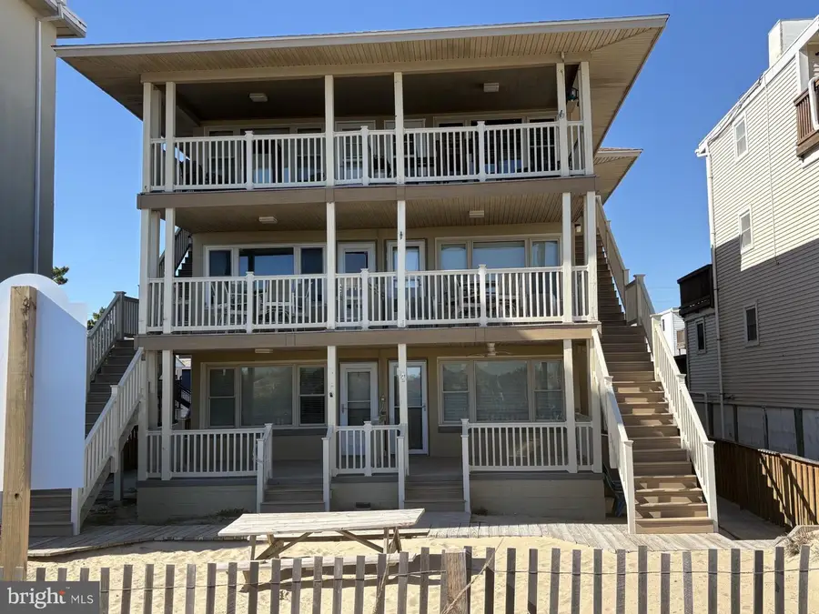 5703 Atlantic Ave #second Floor South, Ocean City, MD 21842 - #2