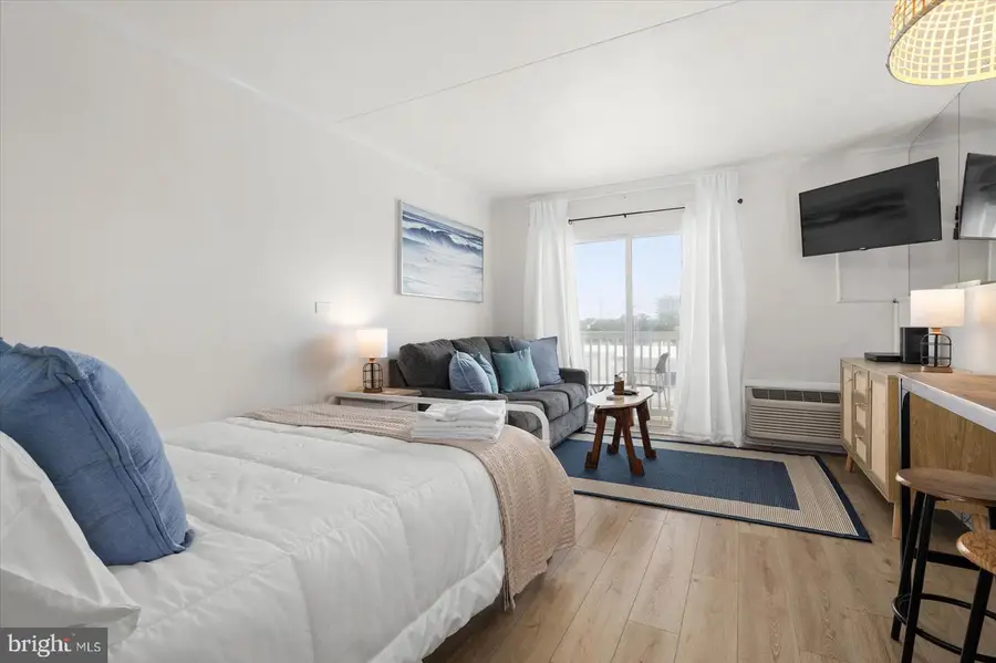 11 62nd St #301, Ocean City, MD 21842 - #2