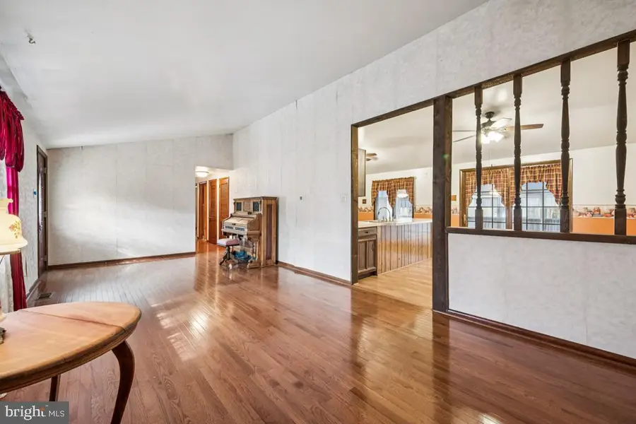 40 E Park Ave, Williamstown, NJ 08094 - Image #3