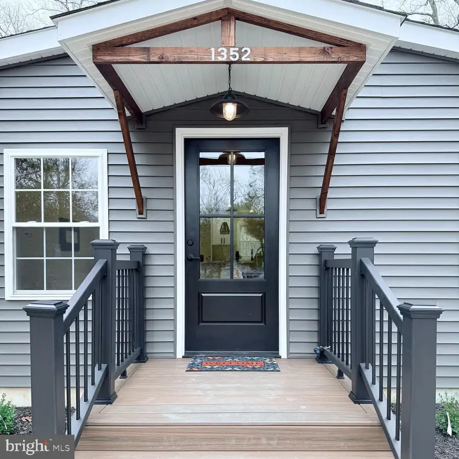 1352 White Oak Cir, Egg Harbor City, NJ 08215 - Image #2