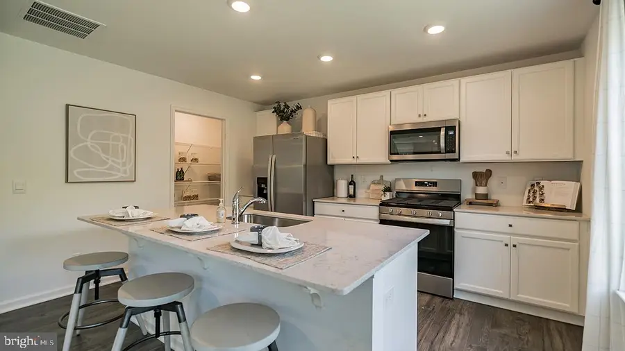 144 Malibu Dr, Egg Harbor Township, NJ 08234 - Image #2