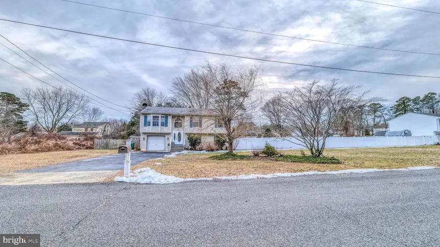 604 E Pennsylvania Ave, Absecon, NJ 08205 - #2