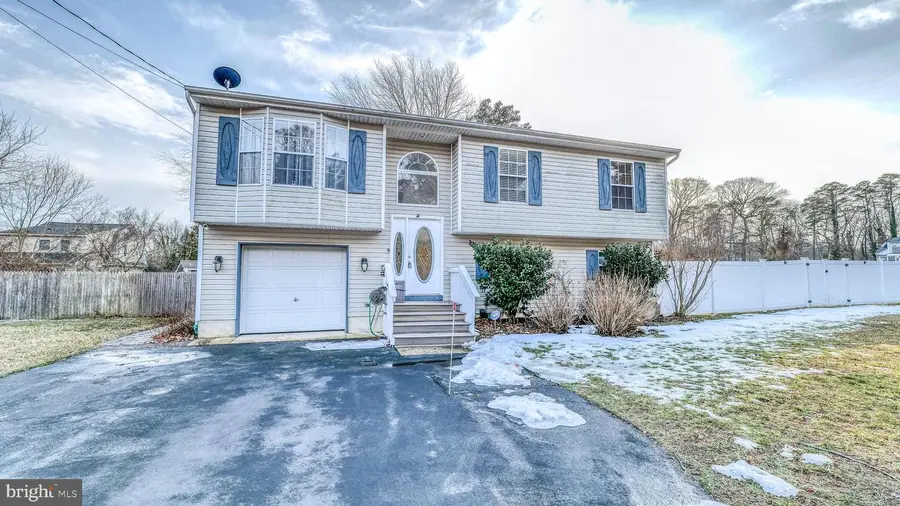 604 E Pennsylvania Ave, Absecon, NJ 08205 - #3