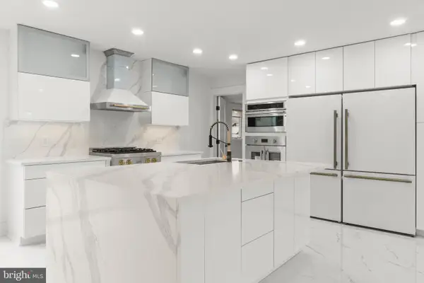 811 N Burghley Ave, VENTNOR CITY, NJ 08406