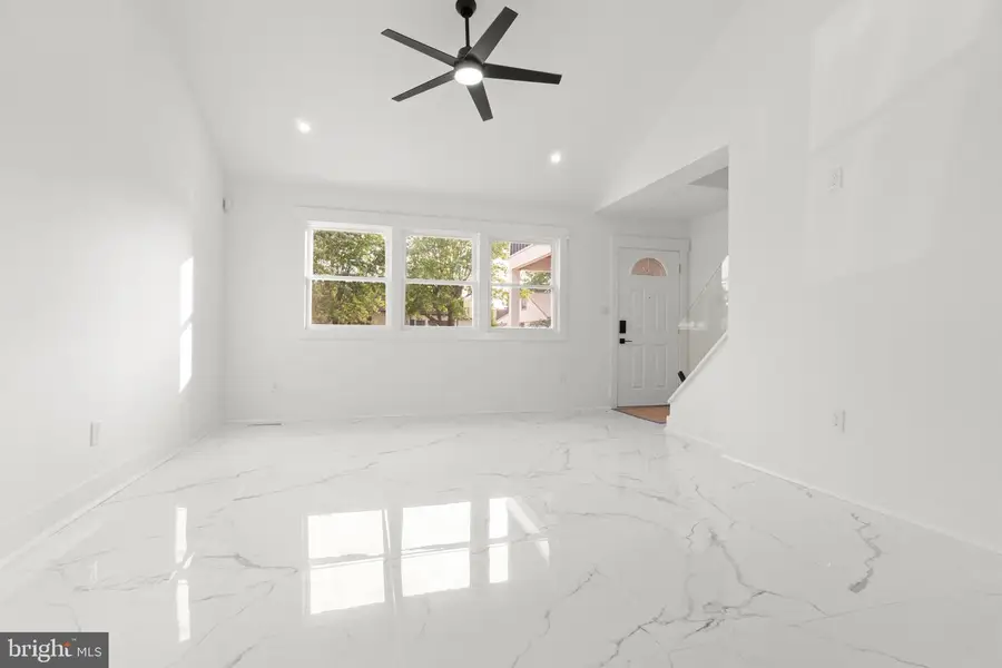 811 N Burghley Ave, Ventnor City, NJ 08406 - #3