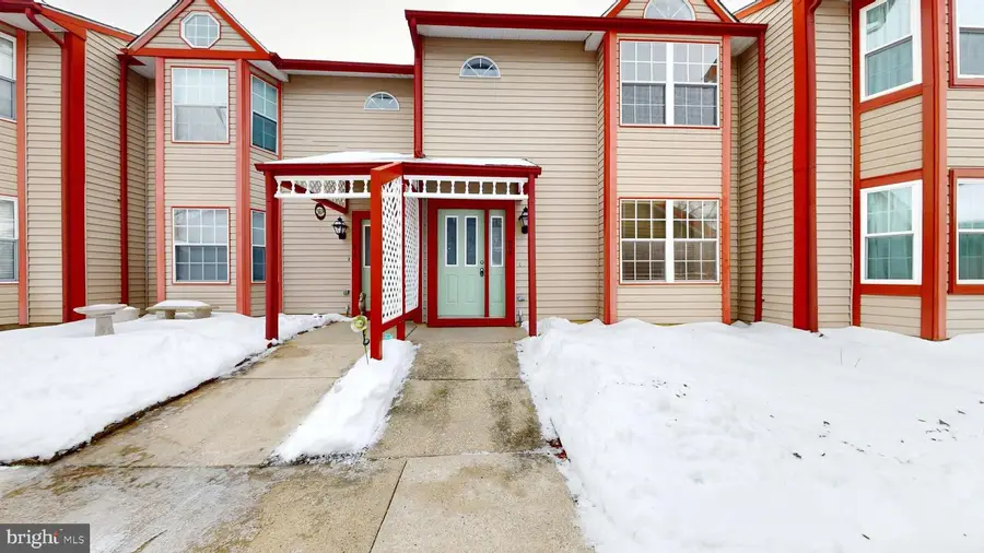 668 Lakefront Cir, Galloway, NJ 08205 - Image #2