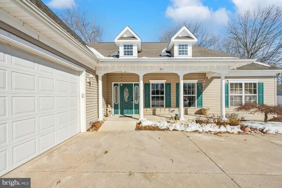 211 S Washington St, Hammonton, NJ 08037 - #1