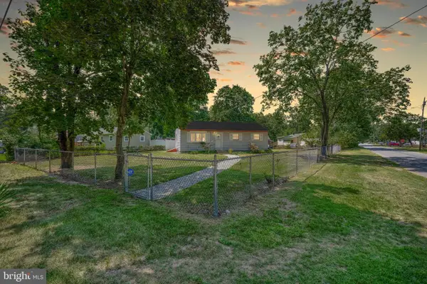 121 Delwyn Ln, WILLIAMSTOWN, NJ 08094