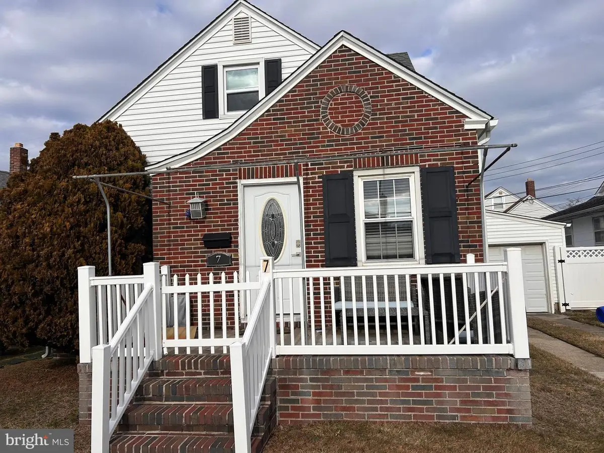 7 N Jerome Ave, Margate City, NJ 08402 - #1
