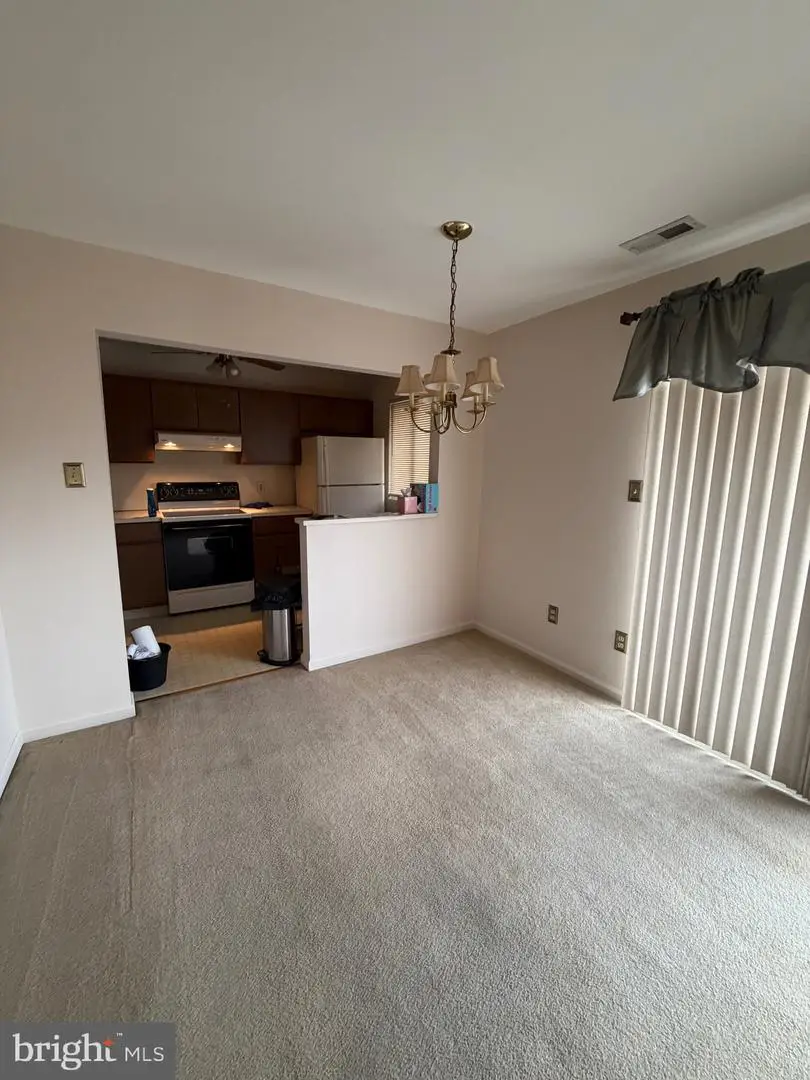 220 Park Ave #21u, Hammonton, NJ 08037 - #3