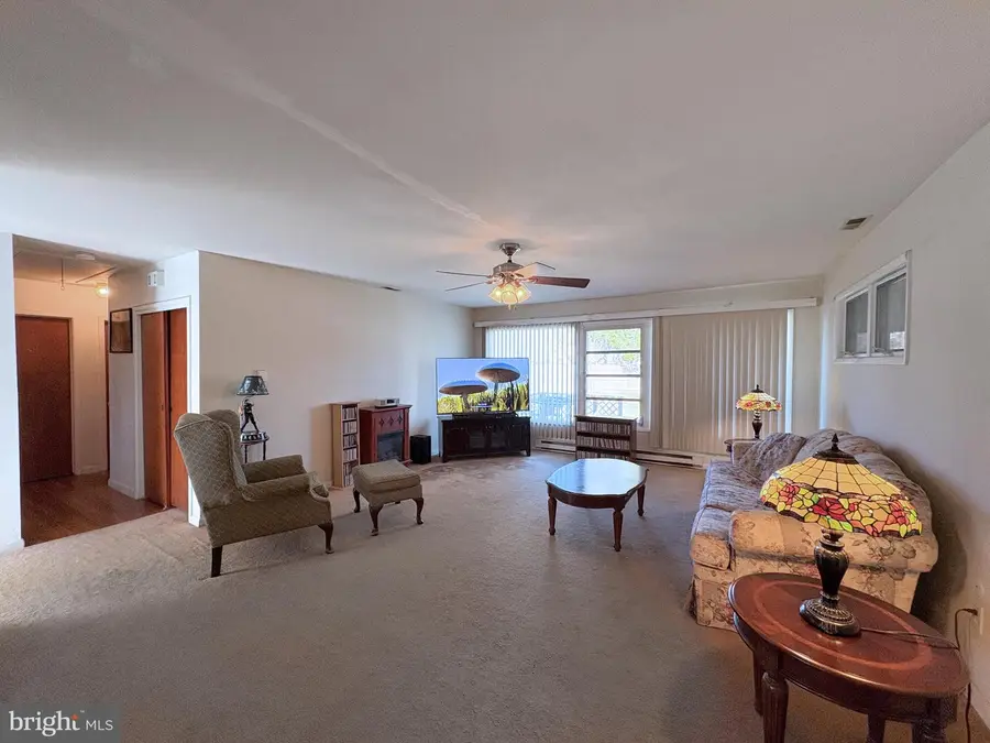 215 Havana Ave, Egg Harbor City, NJ 08215 - #3