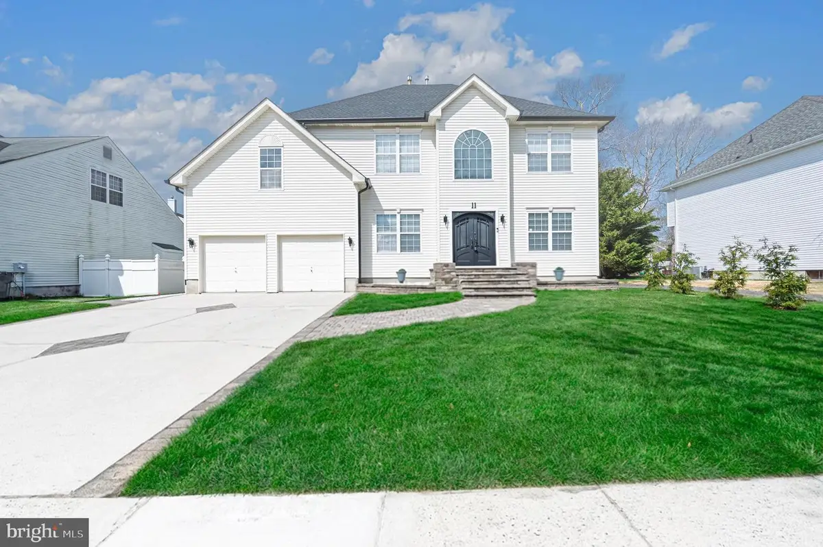 11 Chancellor Park Dr, Mays Landing, NJ 08330 - #1