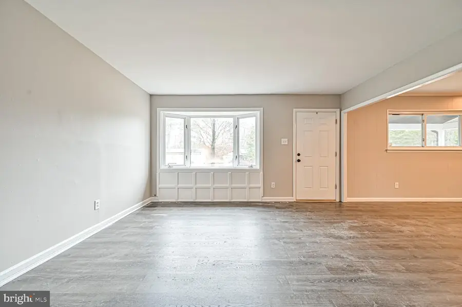 317 E Collings Dr, Williamstown, NJ 08094 - #3
