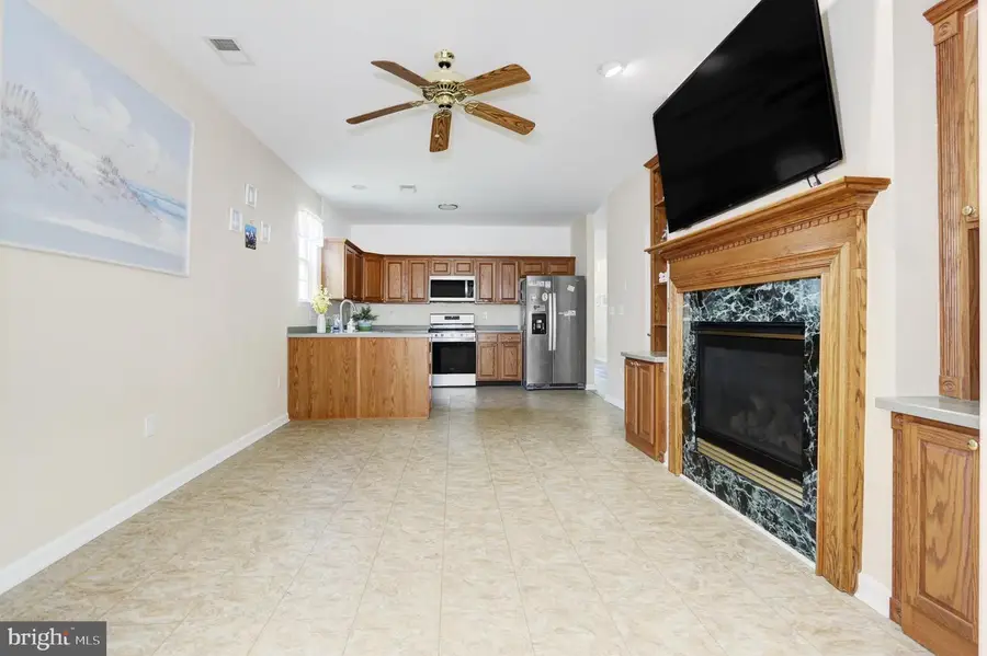 17 Manchester St, Galloway, NJ 08205 - #2