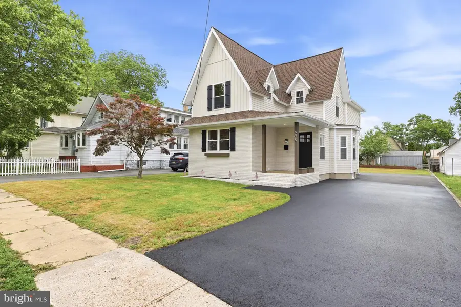 208 Peach St, Hammonton, NJ 08037 - #2