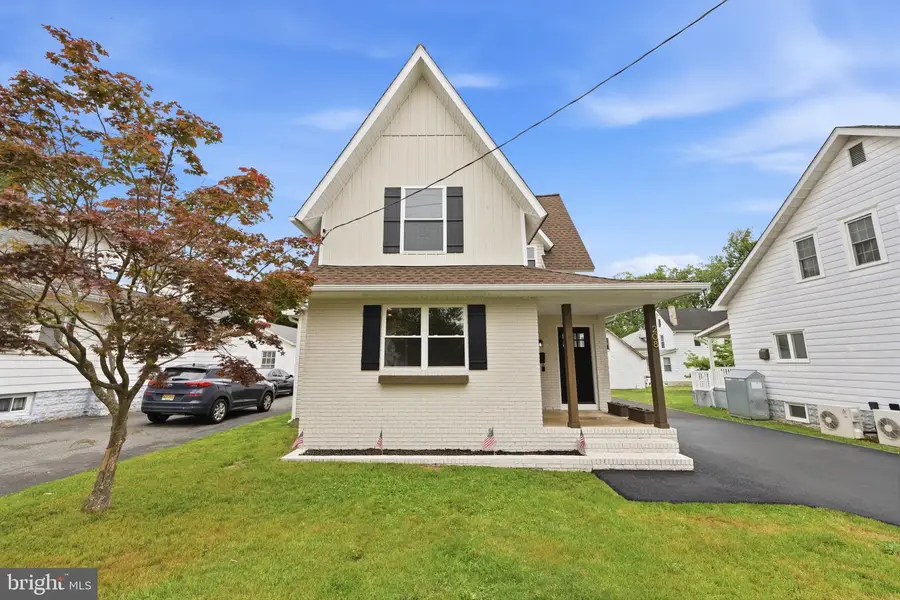 208 Peach St, Hammonton, NJ 08037 - #3