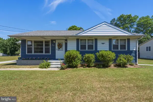810 W Summer Rd, MINOTOLA, NJ 08341