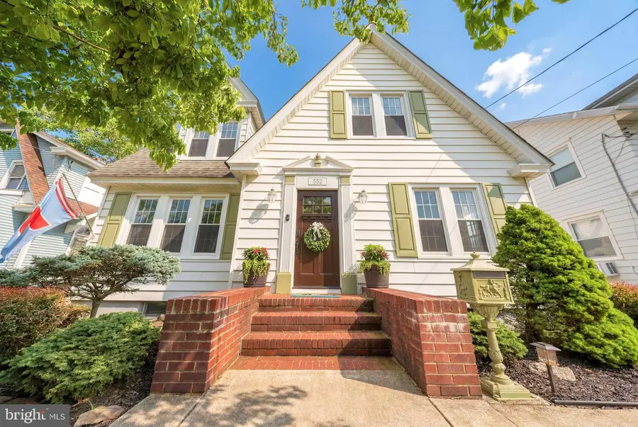 552 Bellevue Ave, Hammonton, NJ 08037 - #3