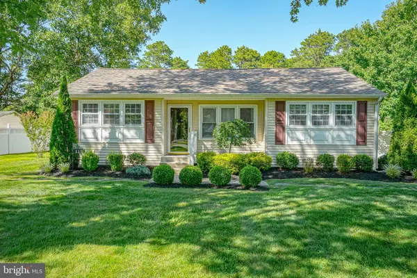 112 E Park Ave, WILLIAMSTOWN, NJ 08094