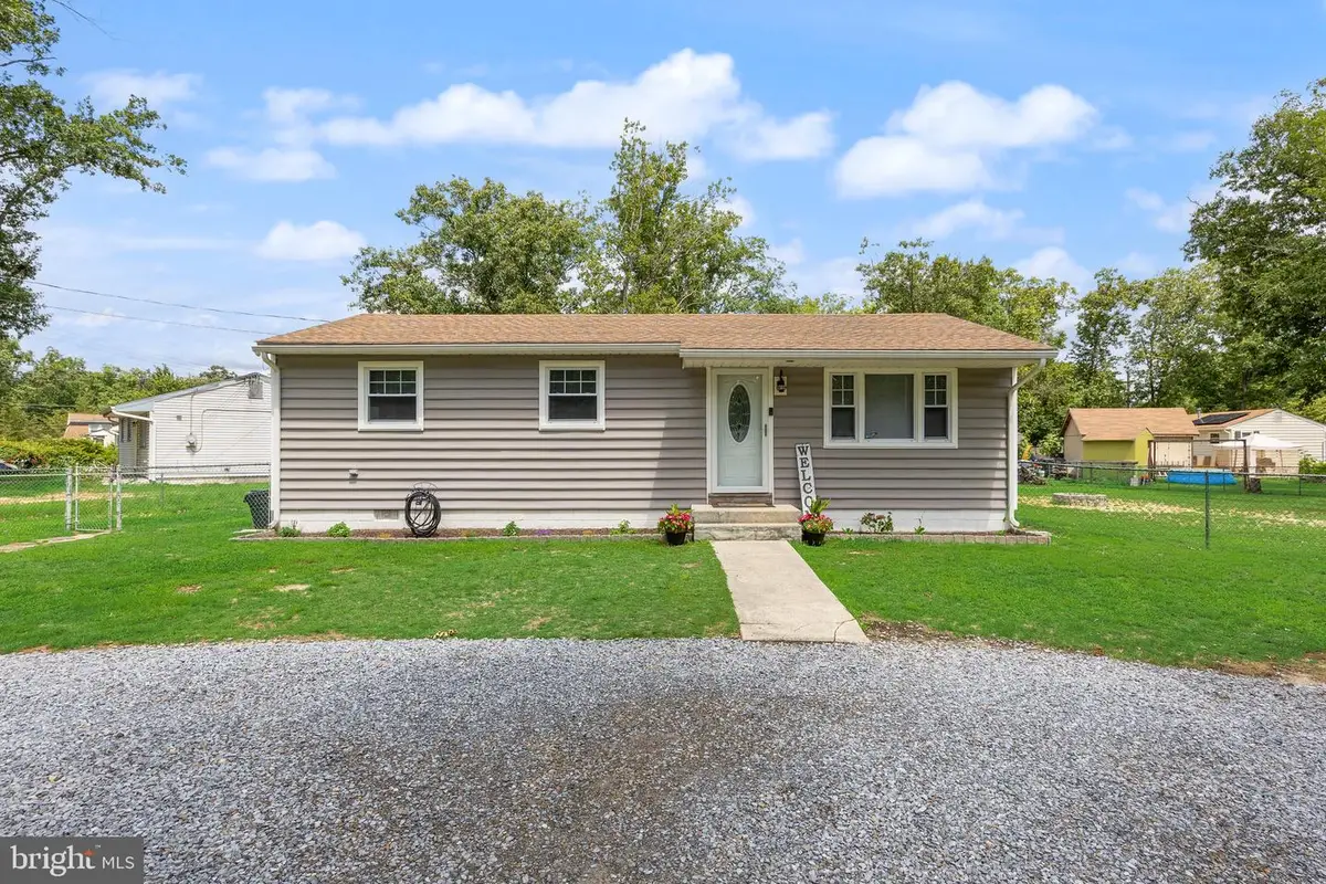 112 E Colton Ln, Williamstown, NJ 08094 - #1