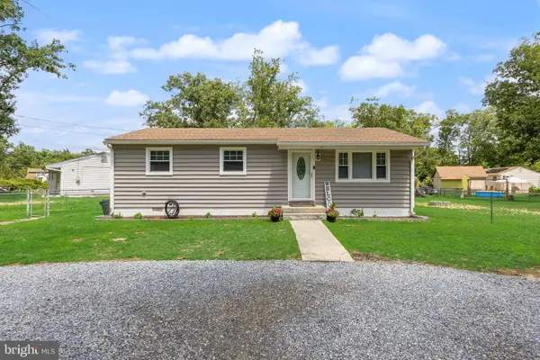 112 E Colton Ln, WILLIAMSTOWN, NJ 08094