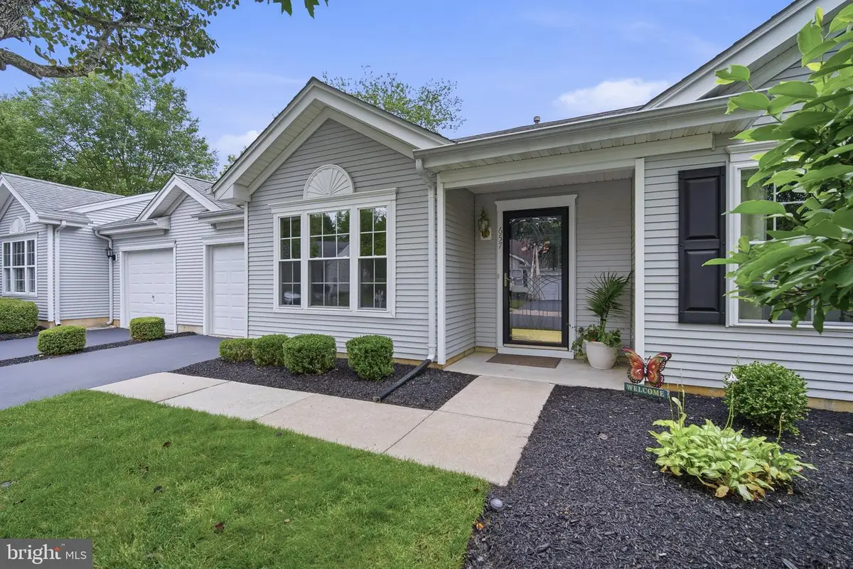 657 E Chancery Ln, Absecon, NJ 08205 - #1