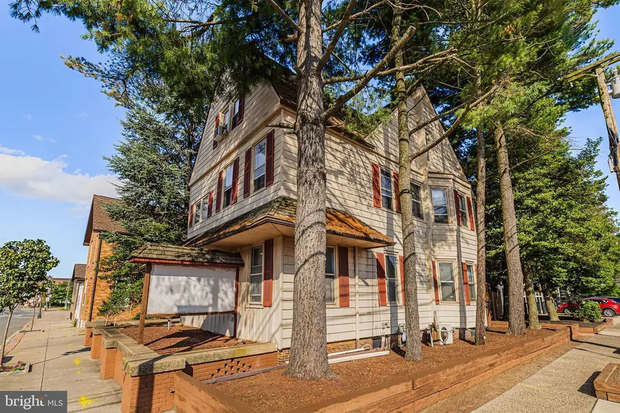 9 S Washington St, Hammonton, NJ 08037 - #2