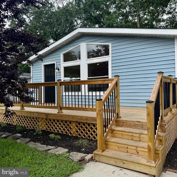 13 Cardinal Dr, EGG HARBOR CITY, NJ 08215