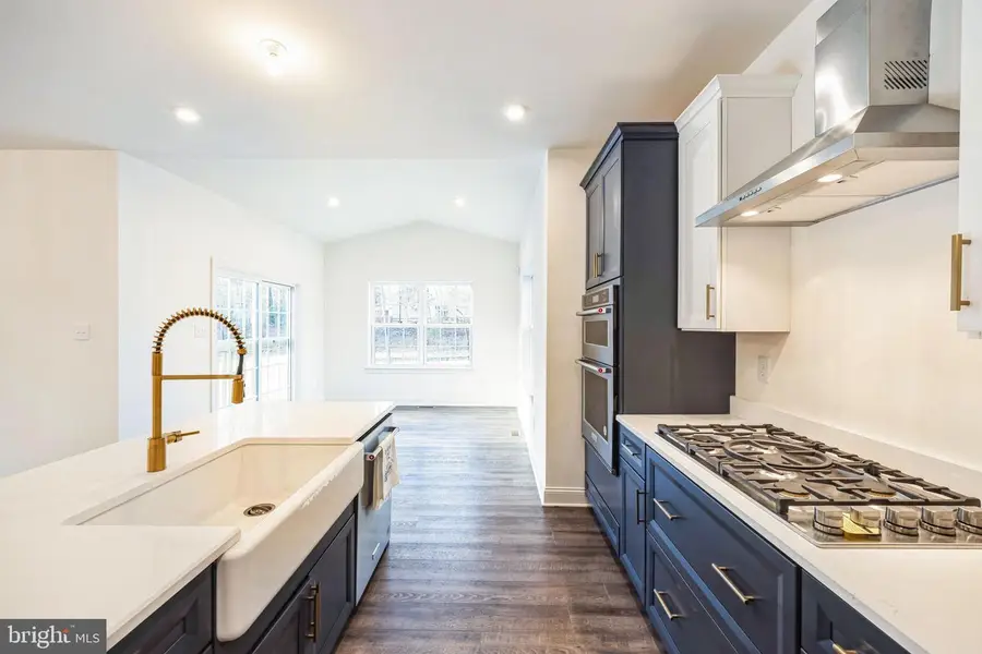 814 N Chew Rd, Hammonton, NJ 08037 - #3