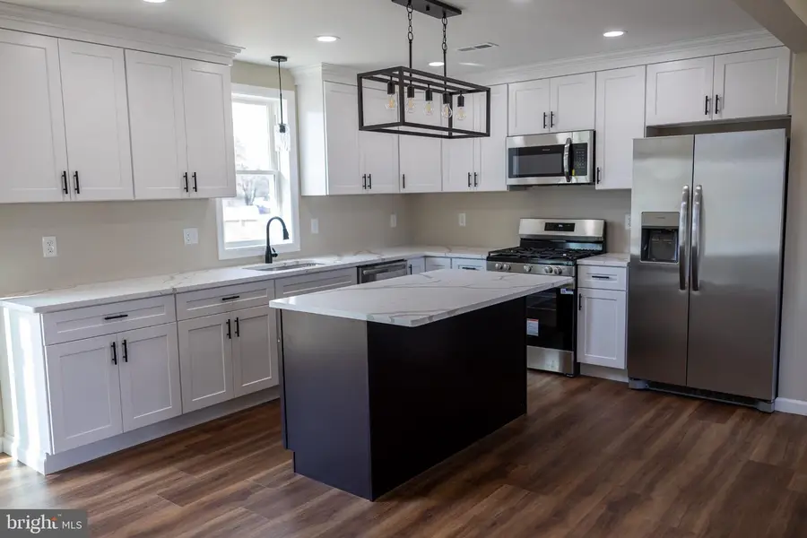 205 Sumner St, Buena, NJ 08310 - #3