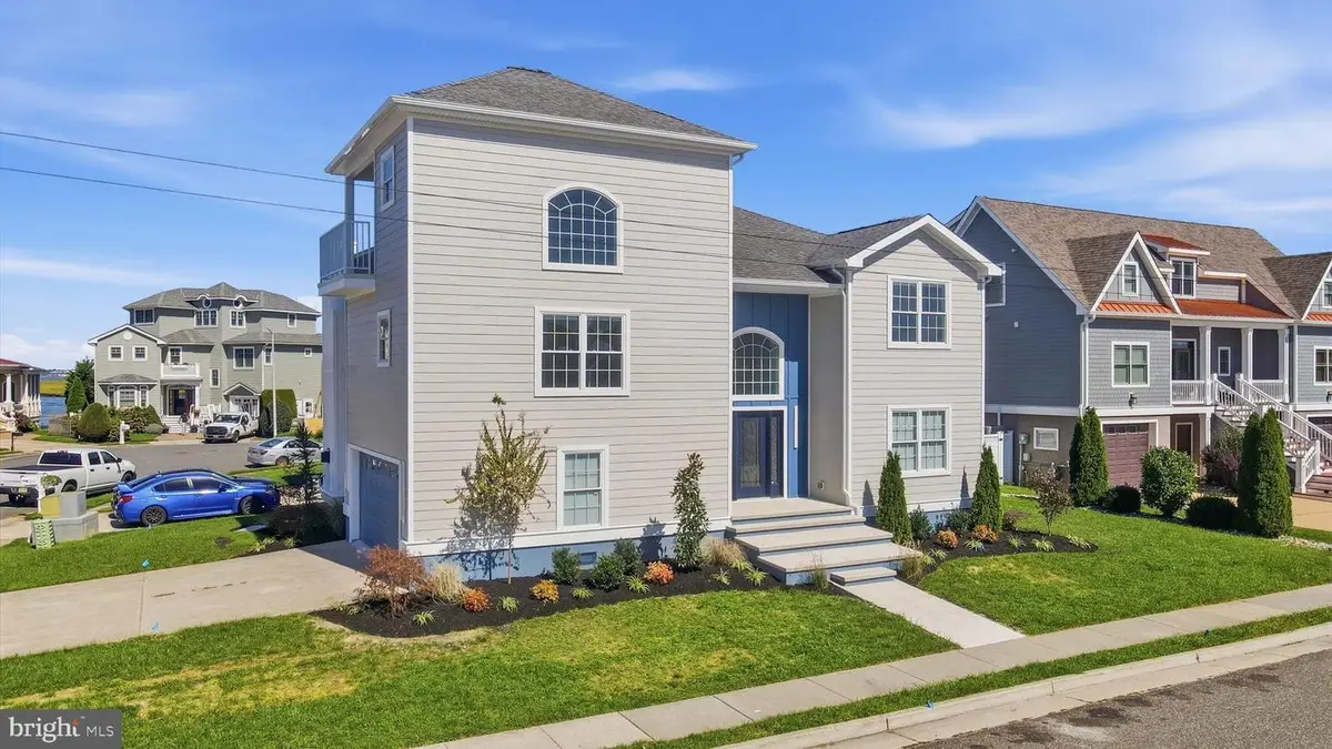 909 N Burghley Ave, Ventnor City, NJ 08406 - #1