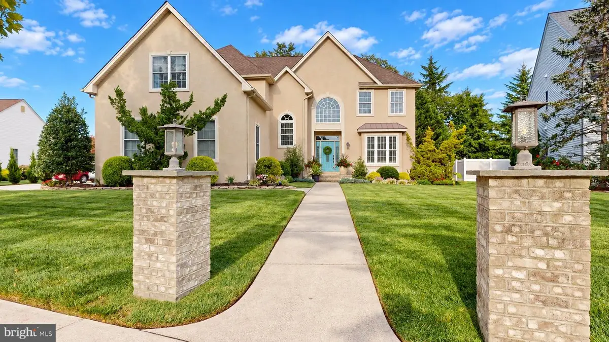 8 Glen Aire Dr, Egg Harbor, NJ 08234 - #1