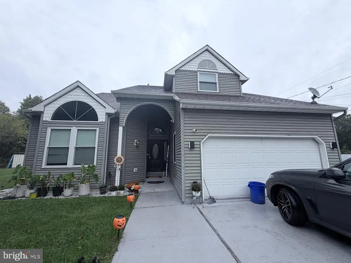 577 S Roosevelt Ave, Egg Harbor City, NJ 08215 - #1