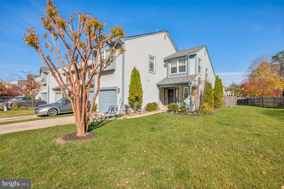 41 Kettlebrook Dr, Mount Laurel, NJ 08054 - Image #1
