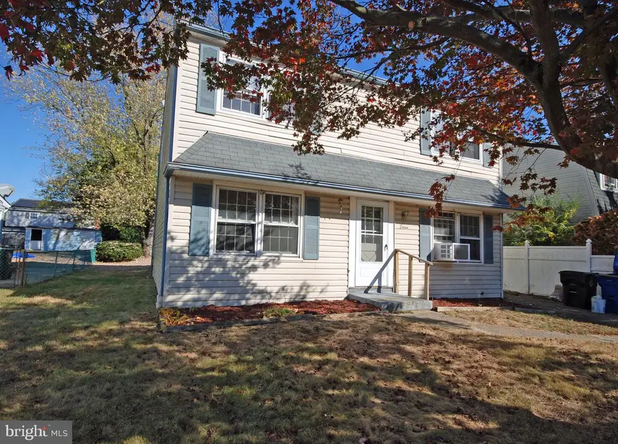 11 Wellington Pl, Burlington, NJ 08016 - #3
