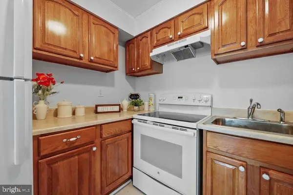 275 Green St #4i3, BEVERLY, NJ 08010